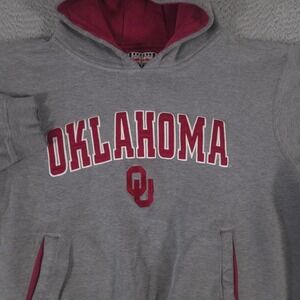 Foot Locker Hoodie Mens M Gray Oklahoma Sooners Tackle Twill Y2K Pocket Fleece